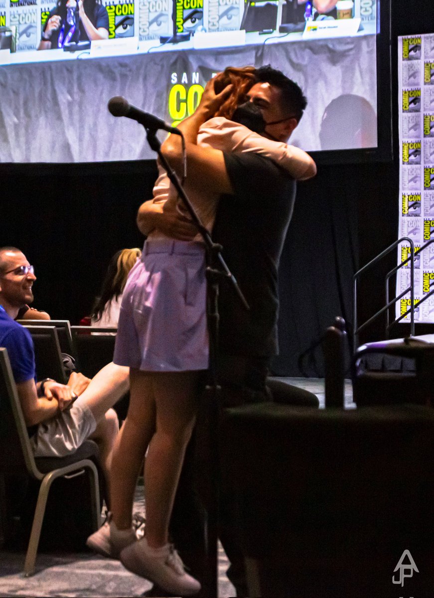 ashnerdfangirl's tweet photo. Attended San Diego Comic-Con a couple of weeks ago.

Had a great time. Shot many photos, but these photos are my personal favorites when I attended the 'Game Actors on Game Actors' panel. Excitement &amp; enjoyment. https://t.co/6S8HvIeXoo