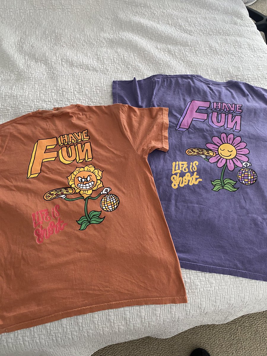 The__Detroiter's tweet photo. May be my favorite non sports design I’ve done 😮‍💨😮‍💨😮‍💨😮‍💨

Makes me wanna hang out w my friends and listen to music so badly it doesn’t even make sense https://t.co/pT1RLnILgV