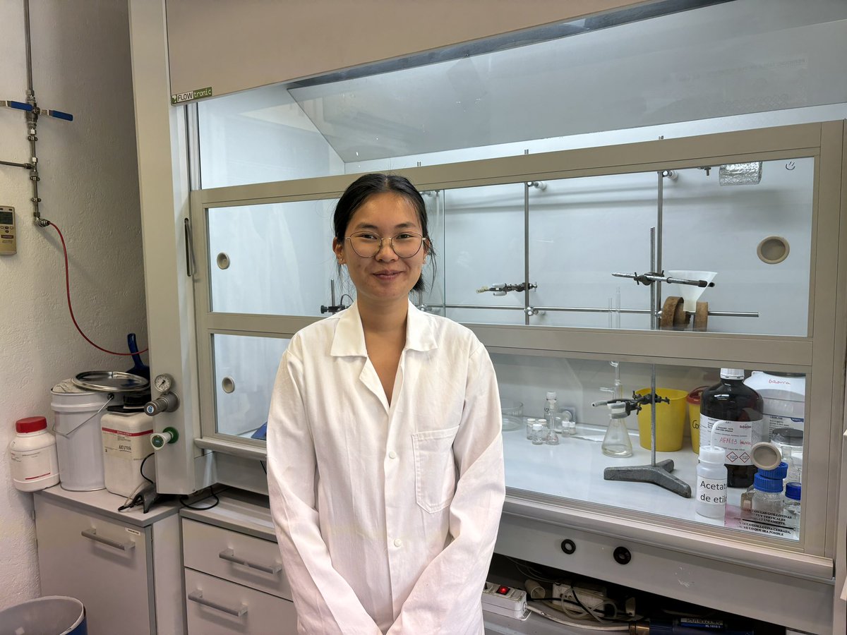 MacroEng_ICTP's tweet photo. Today we say goodbye to our amazing intership from France! 🌟🇫🇷 Thank you for your dedication and hard work in the lab, Margaux Blunt. 

We will miss you and wish you all the best in your next adventure! 🧪✨ https://t.co/FtJawW18a5