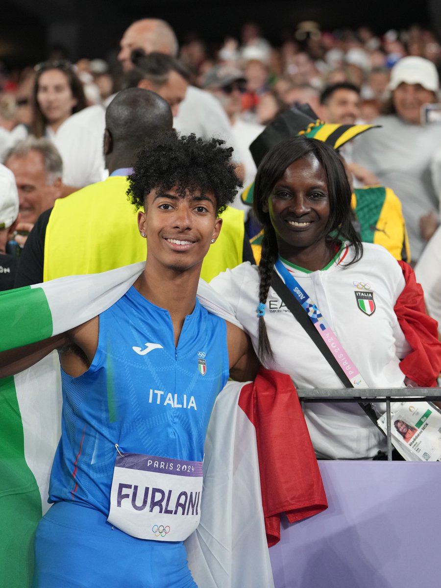 atleticaitalia's tweet photo. 🥉 𝙄𝙇 𝙍𝘼𝙂𝘼𝙕𝙕𝙊 𝘾𝙊𝙉 𝙇𝙀 𝘼𝙇𝙄
Mattia Furlani bronzo olimpico nel lungo a Parigi

🔥 La più giovane medaglia dell’atletica azzurra (19 anni) degli ultimi 100 anni alle Olimpiadi 

Ph. Grana/FIDAL

#atleticaitaliana #Paris2024 https://t.co/jQJTpWmjHi