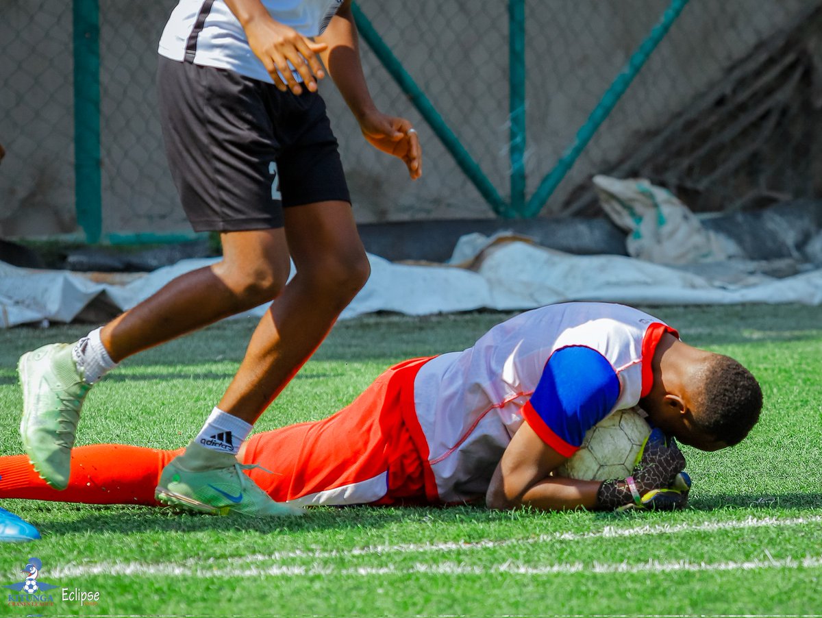 EladoFc's tweet image. No goal could enter on the last match of the league when @CampbellAble is in the goal post.
@KitungaLeague GW15
#Season7
#ElitePublishersLtd
#TulumbeKaaziFinal