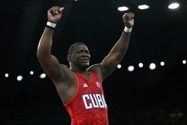 Cuban wrestler Mijaín Lopez wins gold. The first ever athlete - of any sport - to win five consecutive gold medals. Living legend 🇨🇺