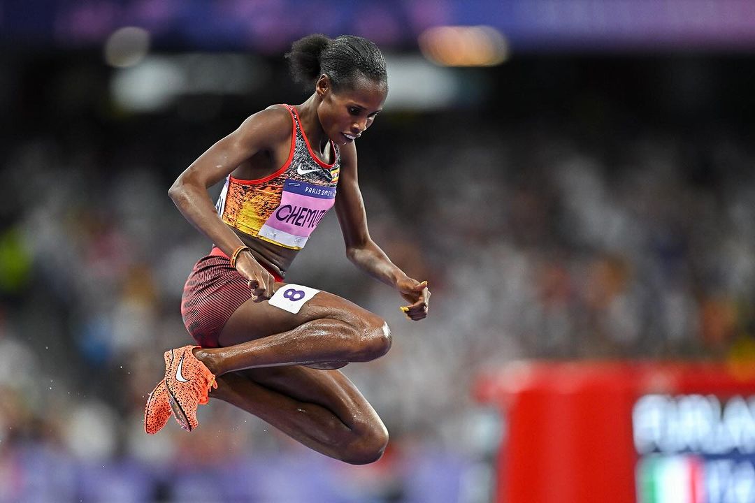 JanetMuseveni's tweet photo. You had a fantastic performance this evening, Chemutai, and I applaud you! This second place finish isn't a reflection of your hard work; you deserved the Gold medal! 

Uganda is still filled with pride and gratitude for your efforts, and we trust that God will continue to shower you with additional blessings as you deserve.

I congratulate you on your Olympic Silver Medal win.