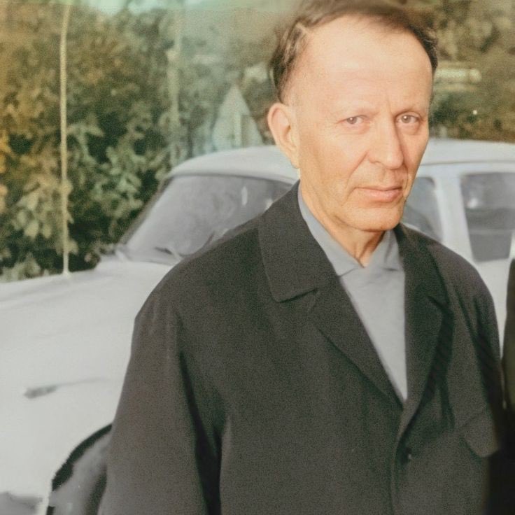 Yiğit bahtsız olurmuş, taçsız, tahtsız olurmuş.
Namertlerin adı çok, mertler Atsız olurmuş!