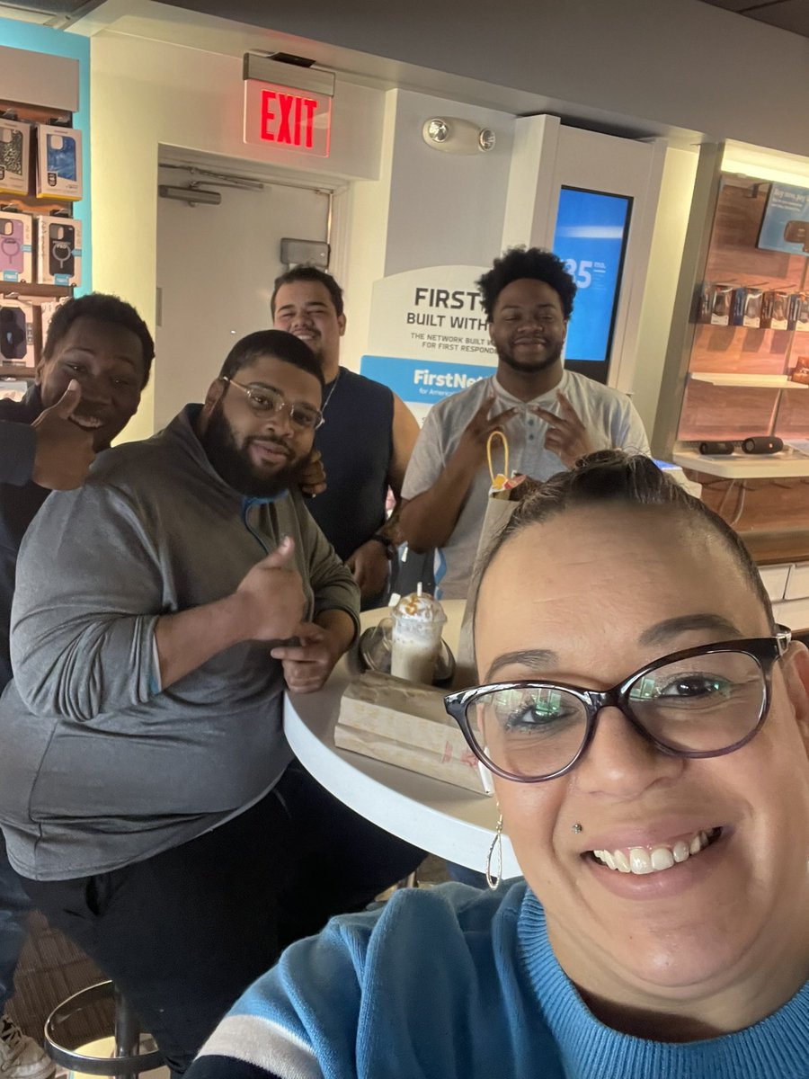Latasha Burgos (@latashaburgos) on Twitter photo What can I say about Scranton Sinawa we did our thing and came out winning in June and July in 1st under Danielle and <a href="/MrCoreyA/">Corey Alston</a>. Holding it down for 4 months and killing it with the guys and with a great addition <a href="/carrie_hinkley1/">Carrie Hinkley</a> Great to see <a href="/team_oselett/">Danielle Oselett</a> always great vibes‼️🥳 What can I say about Scranton Sinawa we did our thing and came out winning in June and July in 1st under Danielle and <a href="/MrCoreyA/">Corey Alston</a>. Holding it down for 4 months and killing it with the guys and with a great addition <a href="/carrie_hinkley1/">Carrie Hinkley</a> Great to see <a href="/team_oselett/">Danielle Oselett</a> always great vibes‼️🥳