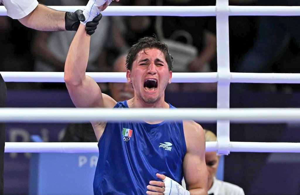 MLosAngeles2028's tweet image. ¡POR EL ORO🥇!
Marco Verde 🇲🇽 vence al británico 🇬🇧 y sigue vivo en el boxeo olímpico🥊 de #Paris2024 
Mejorará su medalla 🏅 
Bieen Marco ❤️