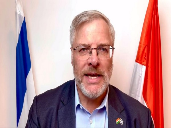 ani_digital's tweet photo. Troubled by reports of atrocities against Hindus, their temples in Bangladesh: Israeli envoy Naor Gilon
Read @ANI Story | https://t.co/3l0Fs5i6GJ
#BangladeshProtests #NaorGilon #Israel https://t.co/8sFmTob5x0