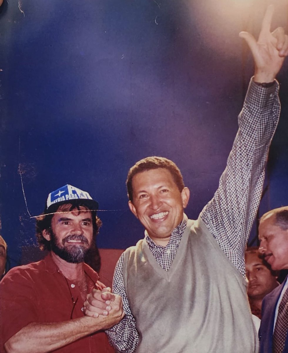 Estamos convencidos de su legado : Chávez no se equivocó al designar a Nicolás para dar continuidad revolucionaria a nuestro pueblo
#PorLaUnionDeVenezuela que viva la Revolución Bolivariana