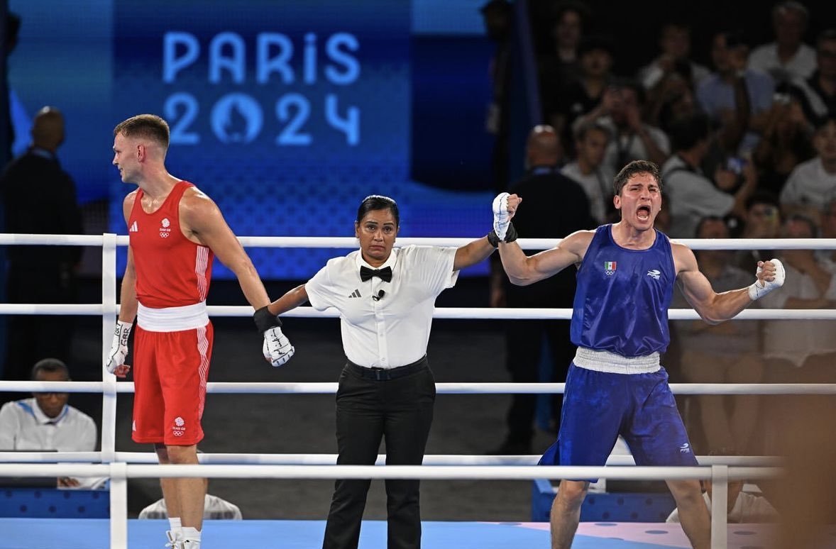 ChavaESPN's tweet image. Grítalo 🇲🇽🇲🇽🇲🇽

De Mazatlán para el mundo Marco Alonso Verde Álvarez 🥊🥊🥊 

📸 @COM_Mexico