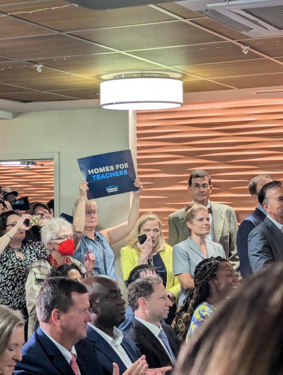 Mayor Patrick Keefe Jr. (@mayorkeefejr) on Twitter photo Today, <a href="/MassGovernor/">Governor Maura Healey</a> <a href="/MassLtGov/">Lt. Governor Kim Driscoll</a> signed the #AffordableHomesAct a historic investment to produce housing, create/save homes, allow ADUs by right, boost 1st-time homebuying, unlock affordability, and much more. Thanks to Senator <a href="/LydiaMEdwards/">Lydia Edwards</a> for sponsoring.
#MAPoli #RevereMA Today, <a href="/MassGovernor/">Governor Maura Healey</a> <a href="/MassLtGov/">Lt. Governor Kim Driscoll</a> signed the #AffordableHomesAct a historic investment to produce housing, create/save homes, allow ADUs by right, boost 1st-time homebuying, unlock affordability, and much more. Thanks to Senator <a href="/LydiaMEdwards/">Lydia Edwards</a> for sponsoring.
#MAPoli #RevereMA