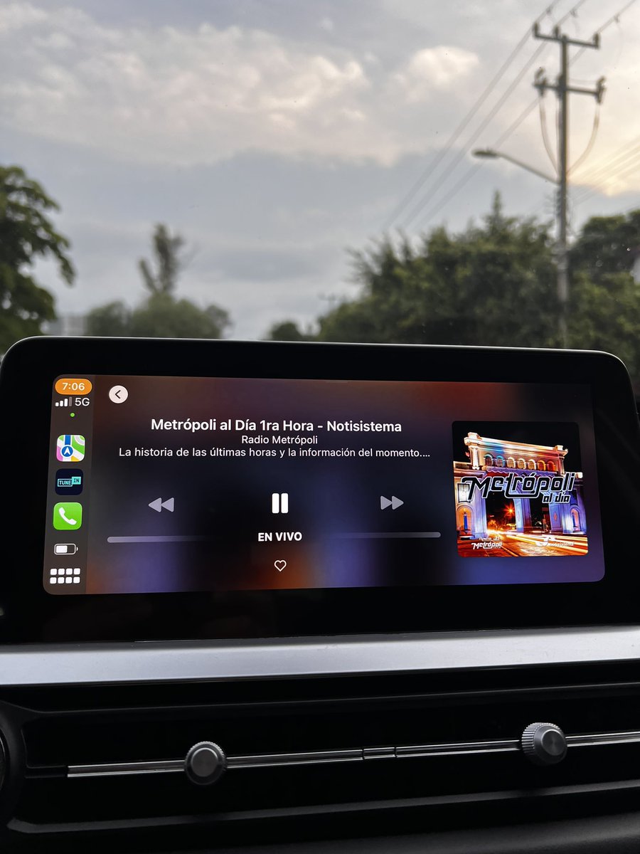 napoleonmedrano's tweet photo. Escuchando a @Mercedes_Alta en @Metropoli1150 https://t.co/iSSNdH0Zin