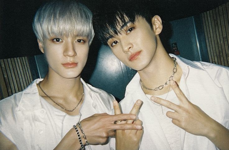 marklene's tweet image. I love u sayang aku minta maaf kalau aku salah aku tunduk sama kamu doang aku gak pernah macem-macem sampe orang nuduh kamu pelet aku pun aku rela jadi ikan pari asal pari lainnya kamu cuma kamu maunya kamu aku gak pernah bosen sama kamu aku setia sama kamu. Happy mensive bub 🖤