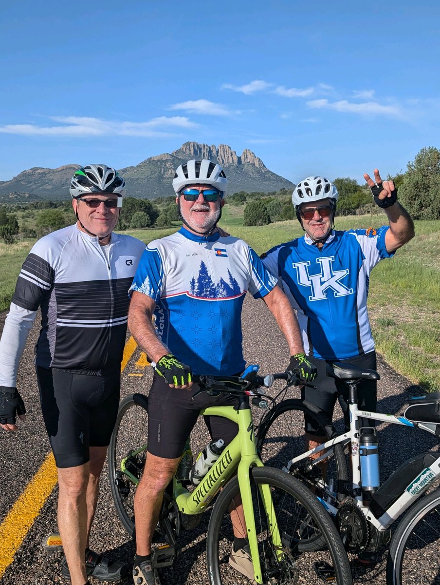 QuickDrawCAD's tweet image. 60 + miles today. Scenic trail world class ride. Davis Mtn. Fitness Training Camp. And 4 games of pickleball. Ft. Davis. TX