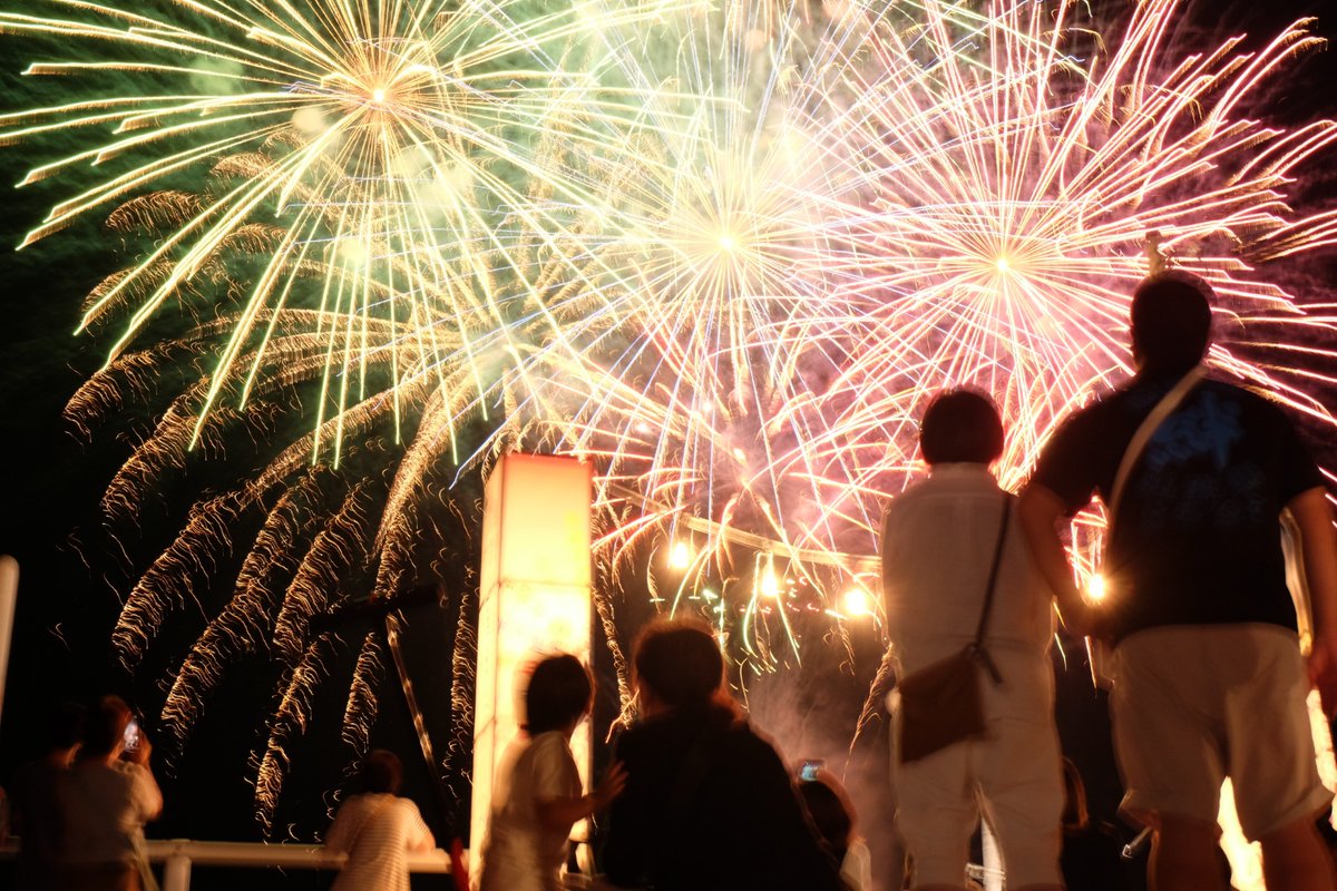 uozu_kanko's tweet image. 【#じゃんとこい魚津まつり】

🏮経田七夕まつり🎋🎇
なんと71回目!!
今夜 8月7日（水）18時〜
魚津市経田漁港付近

七夕飾りを焚き上げる「笹寄せ」や灯籠流し、打上花火など、地域情緒たっぷりでノスタルジックな日本の夏景色が魅力です。夕涼みがてら、ぜひ訪れてみてください。
#魚津 #七夕