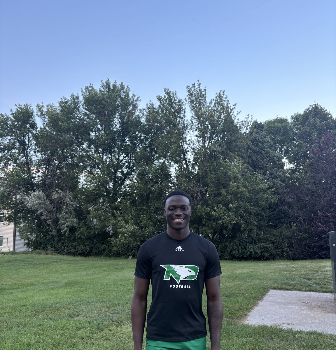 I am excited to announce that I am officially an @1883collective athlete! Click the link in my bio to learn how to become a member and support UND student athletes 🦅🦅!! #LGH 

1883collective.com/get-involved/