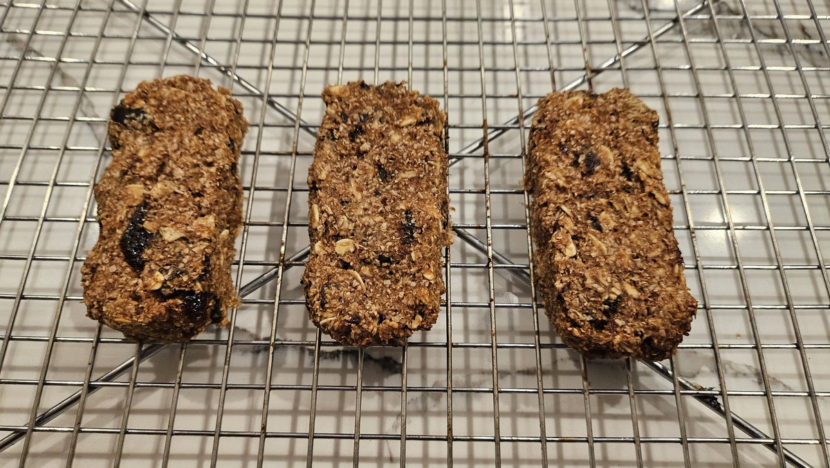 Dr Eugenia Cheng --no advice please-- tweet media