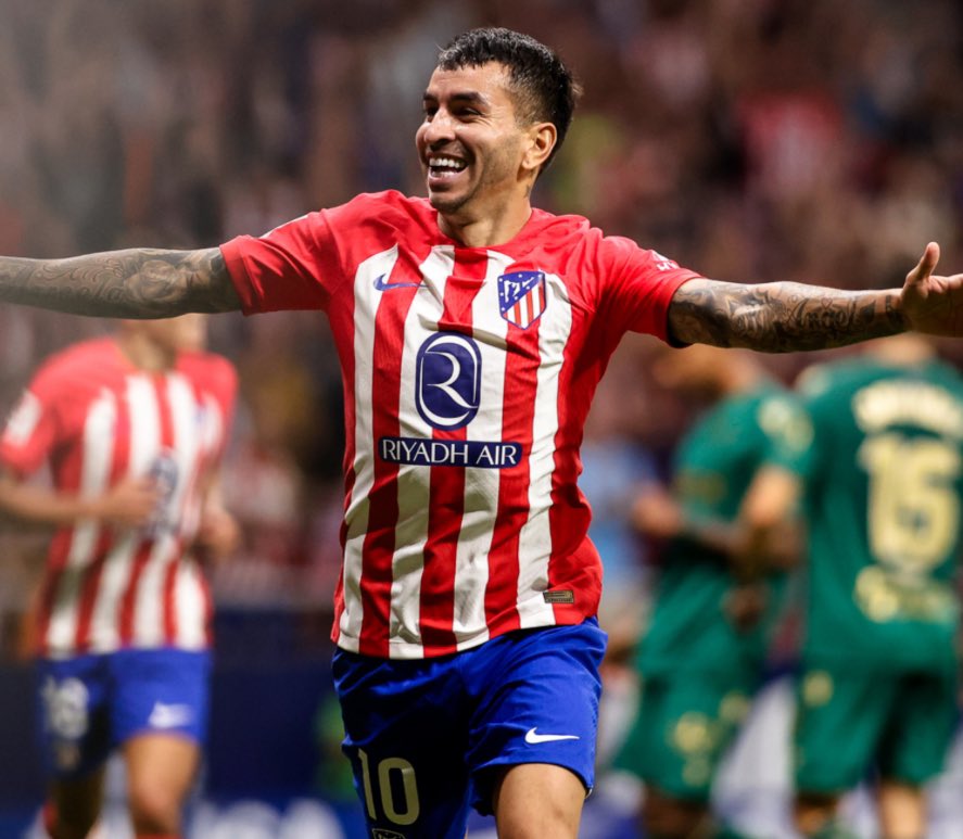 El mejor delantero q podía fichar el betis o al menos pedir su cesión es Angel Correa, ese tiene gol, ratón de área. 
Pues veréis como ni lo contemplan.