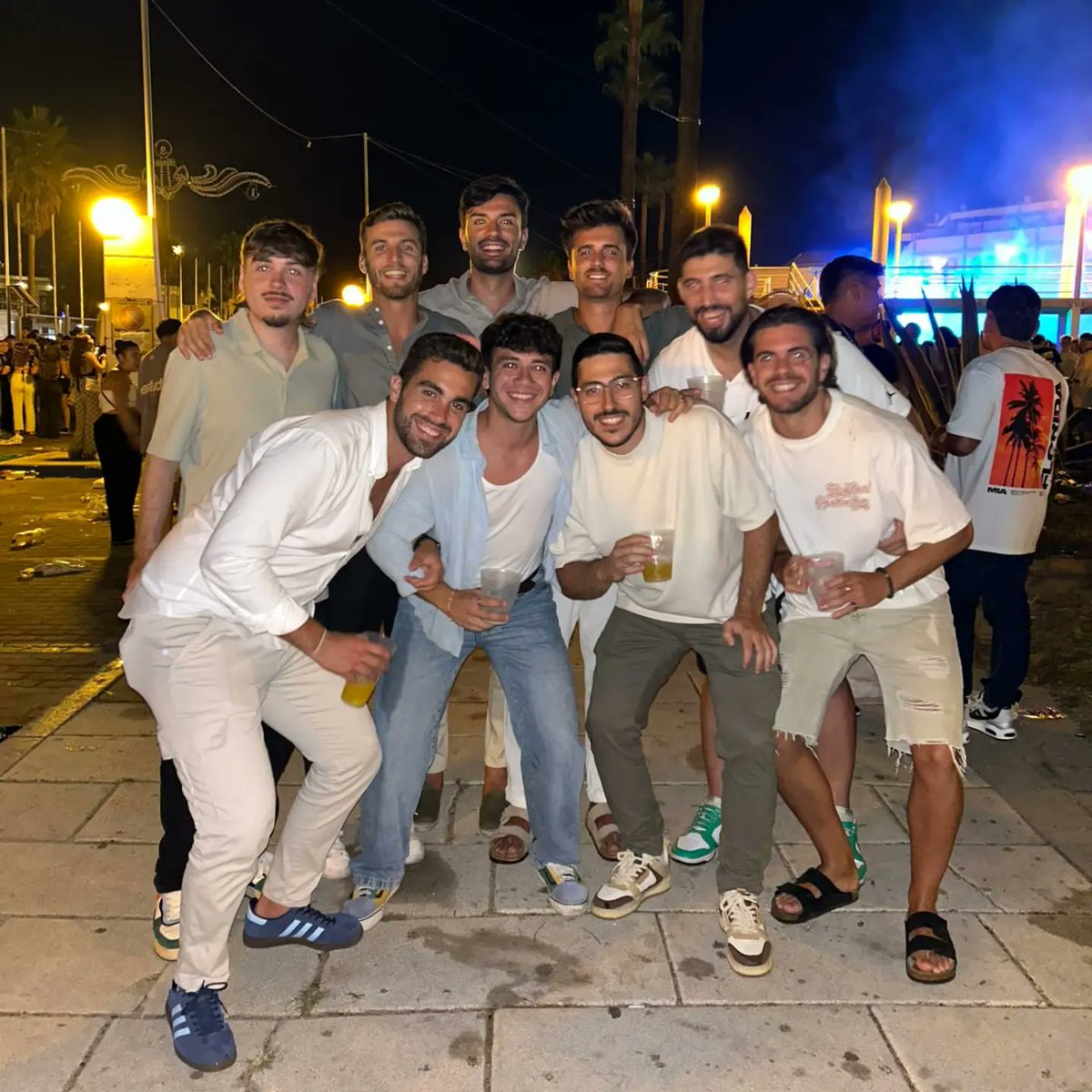 Angelrota7's tweet image. favorite crime