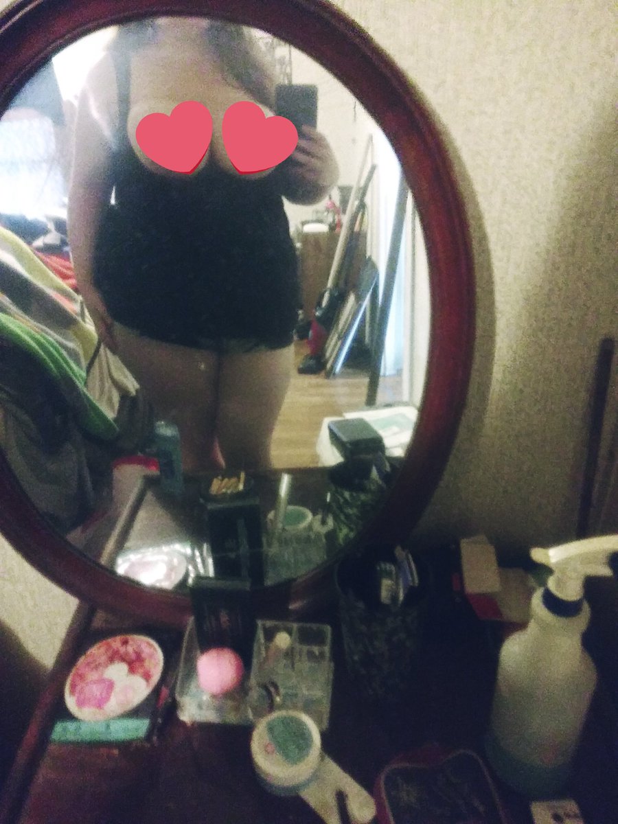 New posts on my OF 🖤