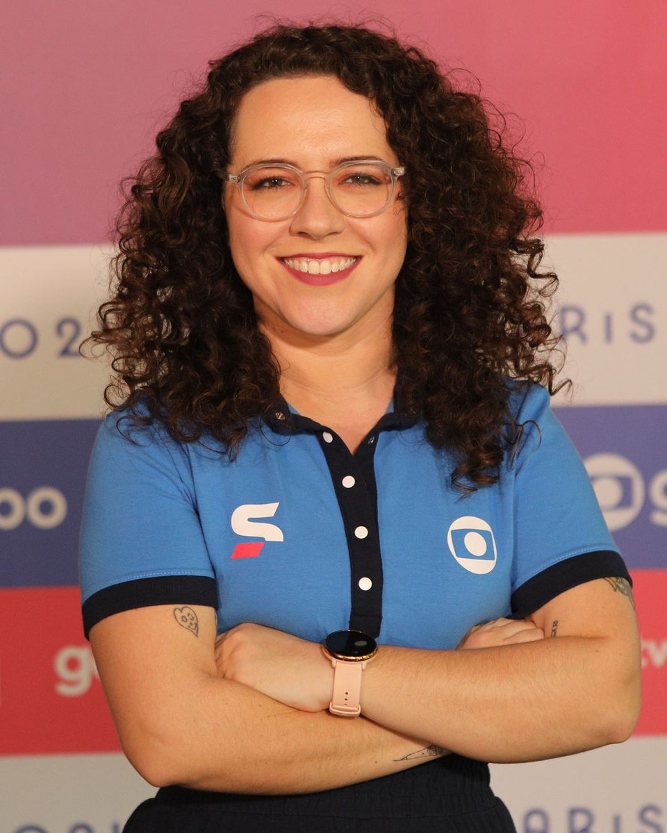 Se o Everaldo Marques está mostrando ao Brasil sua qualidade absurda na cobertura da Globo, precisamos falar do BRILHANTE trabalho da Natália Lara.

Ela está sendo FORA DE SÉRIE narrando absolutamente tudo - e emocionando demais na transmissão do futebol.

Sou fã demais!