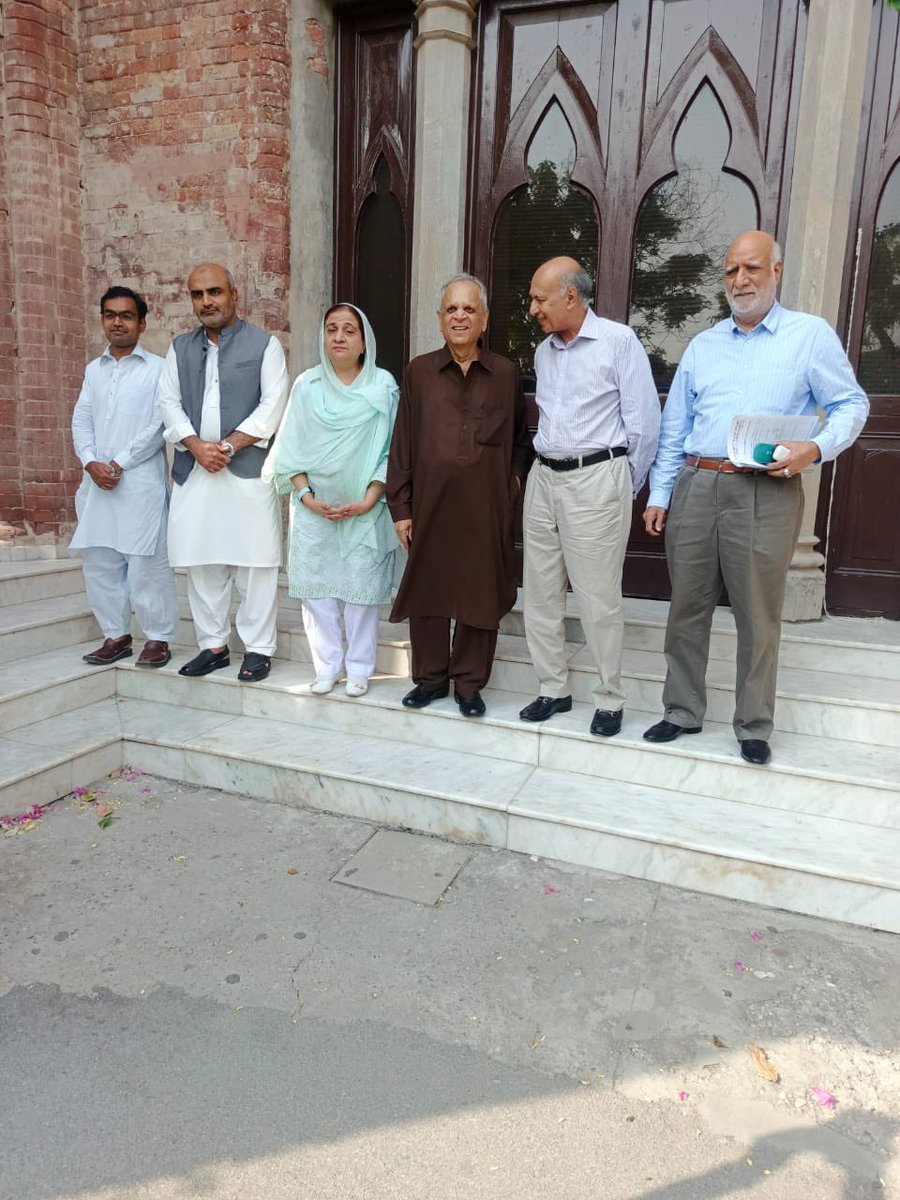 zzfoundation's tweet photo. Zohra &amp; Z. Z. Ahmed Foundation through its Chairperson Iqbal Z. Ahmed is proud to annually support GCU golden scholarship program aimed at the most deserving students at Government College Lahore 🇵🇰 @GovtofPakistan #lahore #pakistan #publicservice #education #CSR @unfoundation https://t.co/f1KlFSgjYP