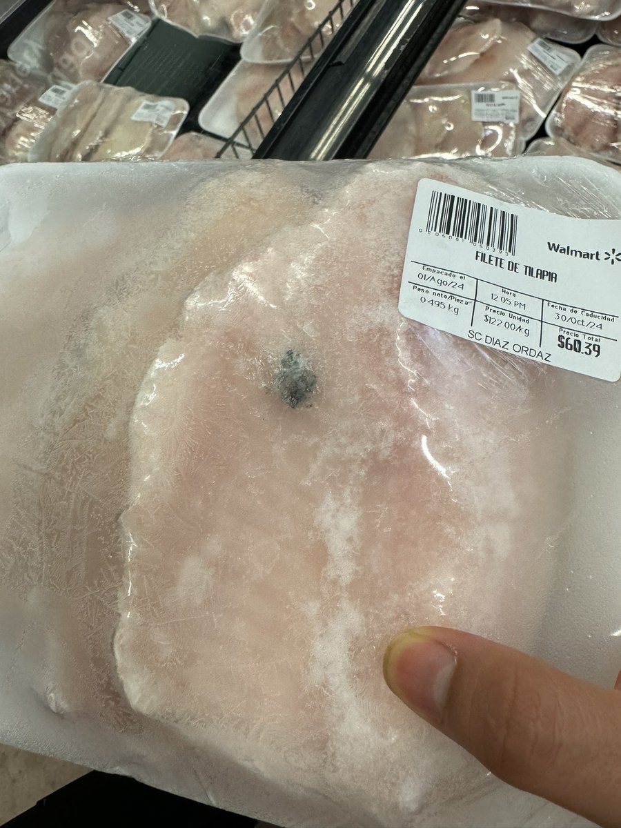 MinetteLC's tweet photo. @WalmartMexico nos vende la Tilapia con todo y mosquitaaaa https://t.co/jHxXWOeTfN