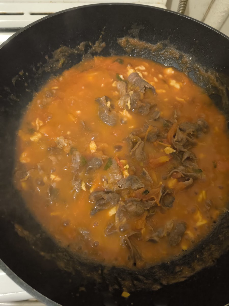 li53941303's tweet photo. @Free06171 哈哈我做的番茄牛肉卷，自己用片肉机片的牛肉卷，好吃 https://t.co/lzrAgq723c