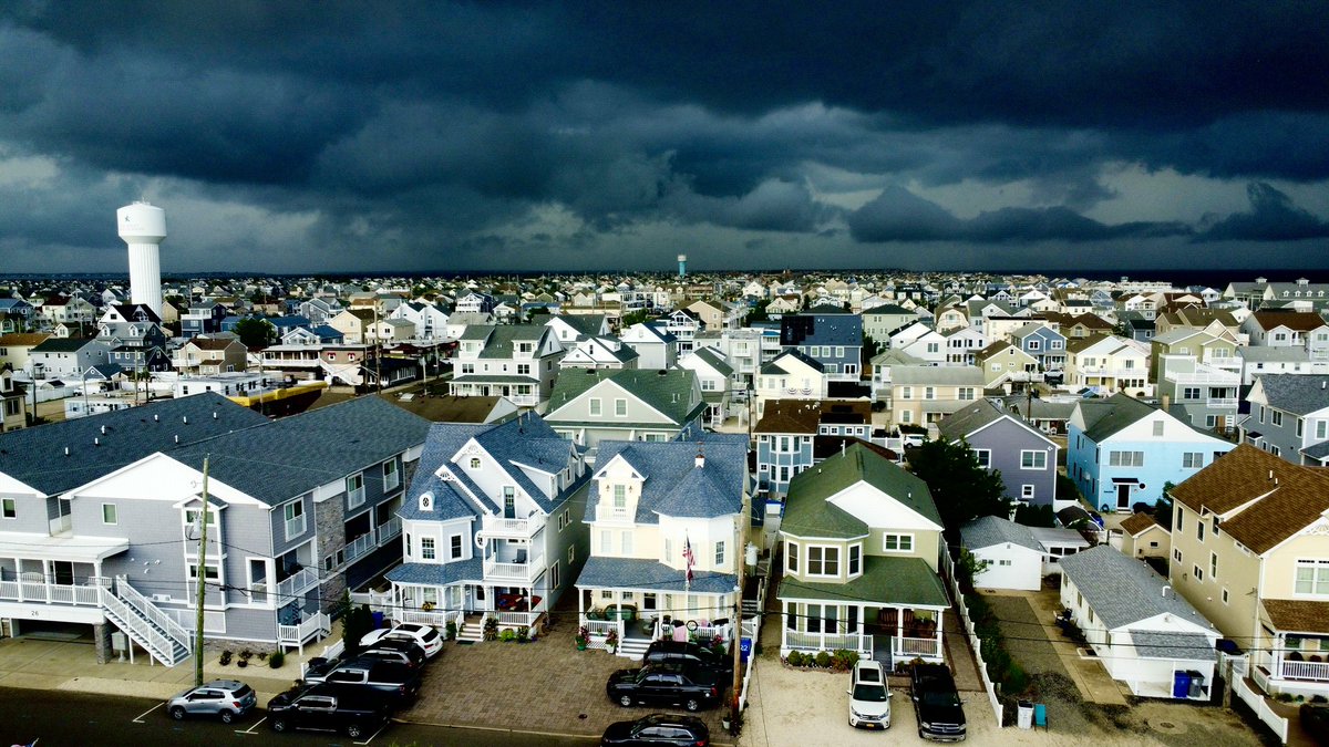 NJ_Aerial's tweet photo. Looking north from Ortley Beach at the cell that moved over northern Ocean County &amp; Monmouth County just before 5pm. https://t.co/0dVZINpjxg
