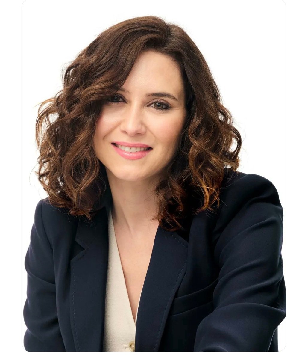 ¿ Como es posible que está mujer se compre un piso en Madrid, de lujo , por 1.000.000€ , al CONTADO , sin hipoteca , y la declaración de la renta "le salga a DEVOLVER ?.