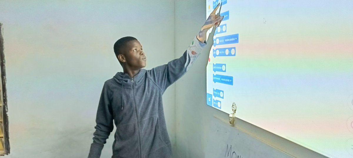 bitcoin_dua's tweet image. We have officially begun the #CodingforDevelopment program under the BItcoin Beach Grant won to support this program. 20 students in attendance on the 5th and 6th August. Lucky Ganyo, student of our first cohort #Bitcoin Class doing a great job.