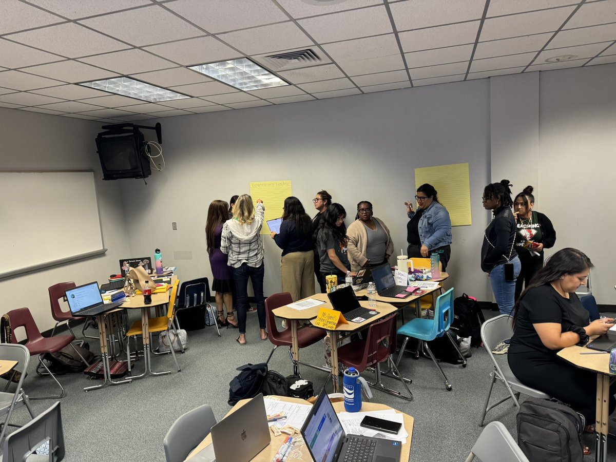 JGarnerEdD's tweet photo. Teachers collaborating to create Social Studies anchor chart exemplars! #Collaborationis🔑 @MartinezAM42
Can you say frame of reference?? https://t.co/KPSQ0d3dpy