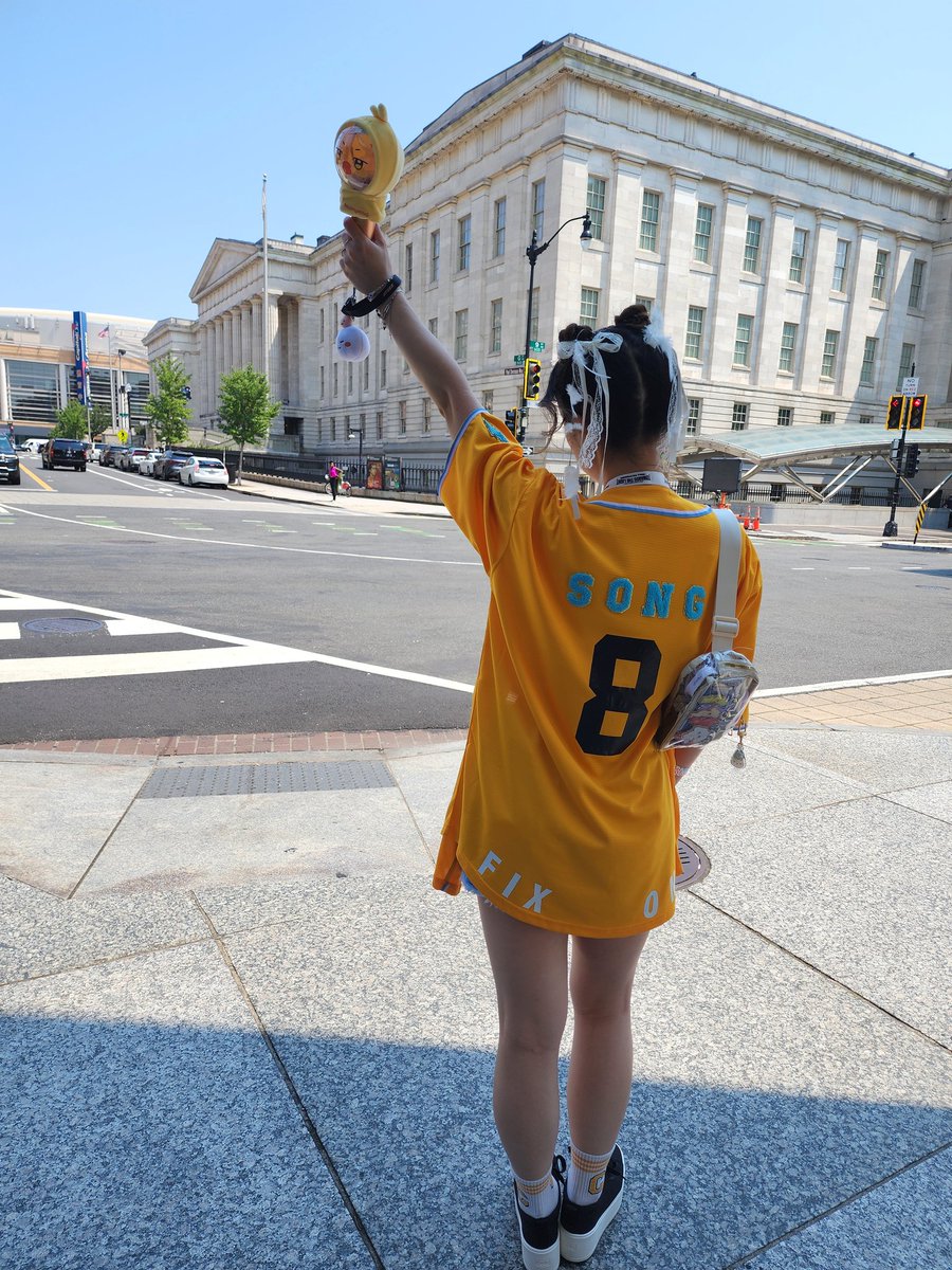 helloimchristy's tweet photo. 8M1T Towards the Light🌟
💛🏴☠️💜
#ATEEZinDC #ATEEZ #에이티즈 #ATINY #AtinyVIP #송민기 #MINGI #최신 #SAN #뽕밍 #산덕이 #BBYONGMING #SANDEOKI https://t.co/Wq9hvRmnxO