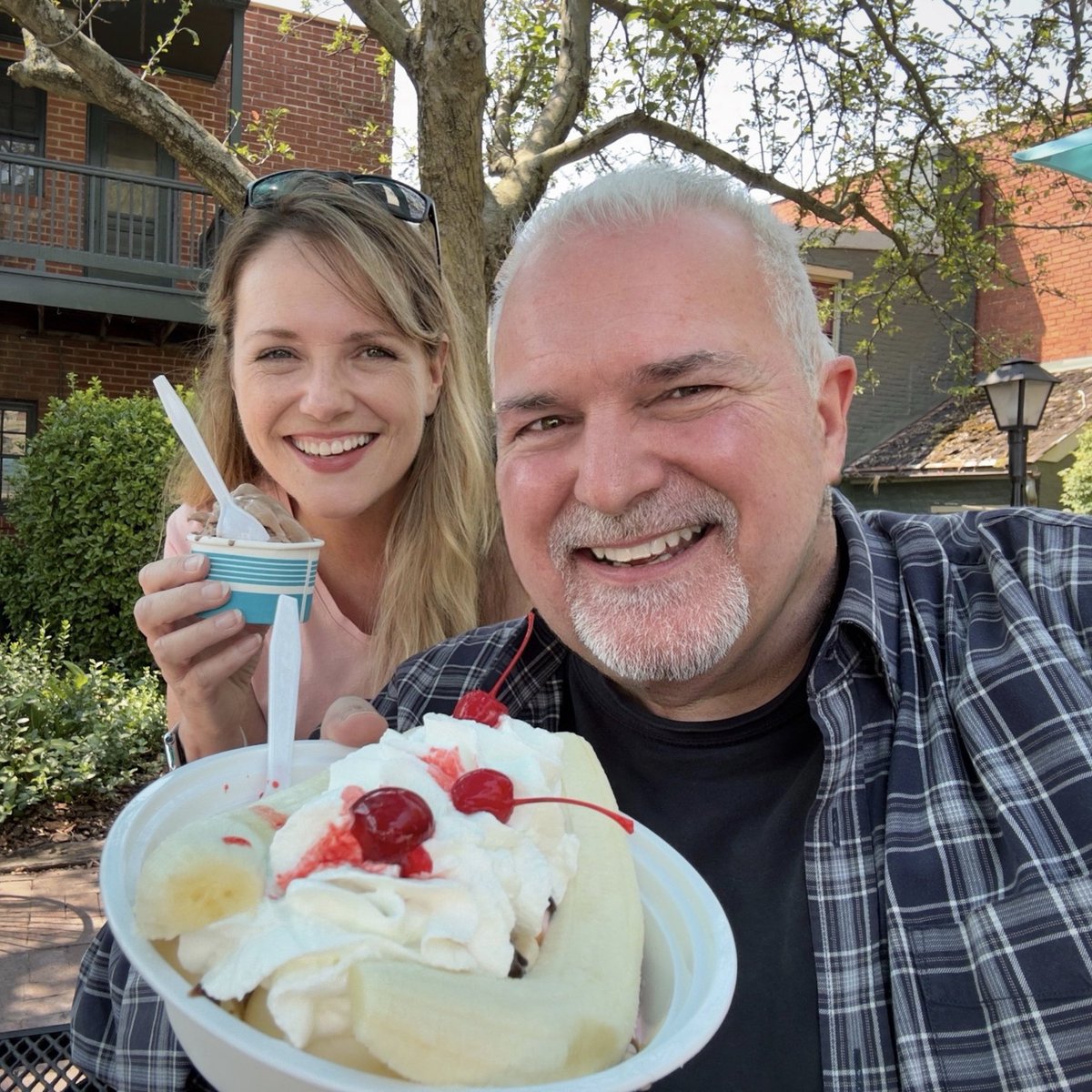 JackDiamond's tweet image. Did it feel hotter to you today than days when the temperature was actually higher? It called for a fast-acting, lowering of our core body temperature. OK, it’s just Lisa Anne and I having ice cream for lunch. Again 😂 #IceCreamForLunch #JackDiamond #JackDiamondMorningShow