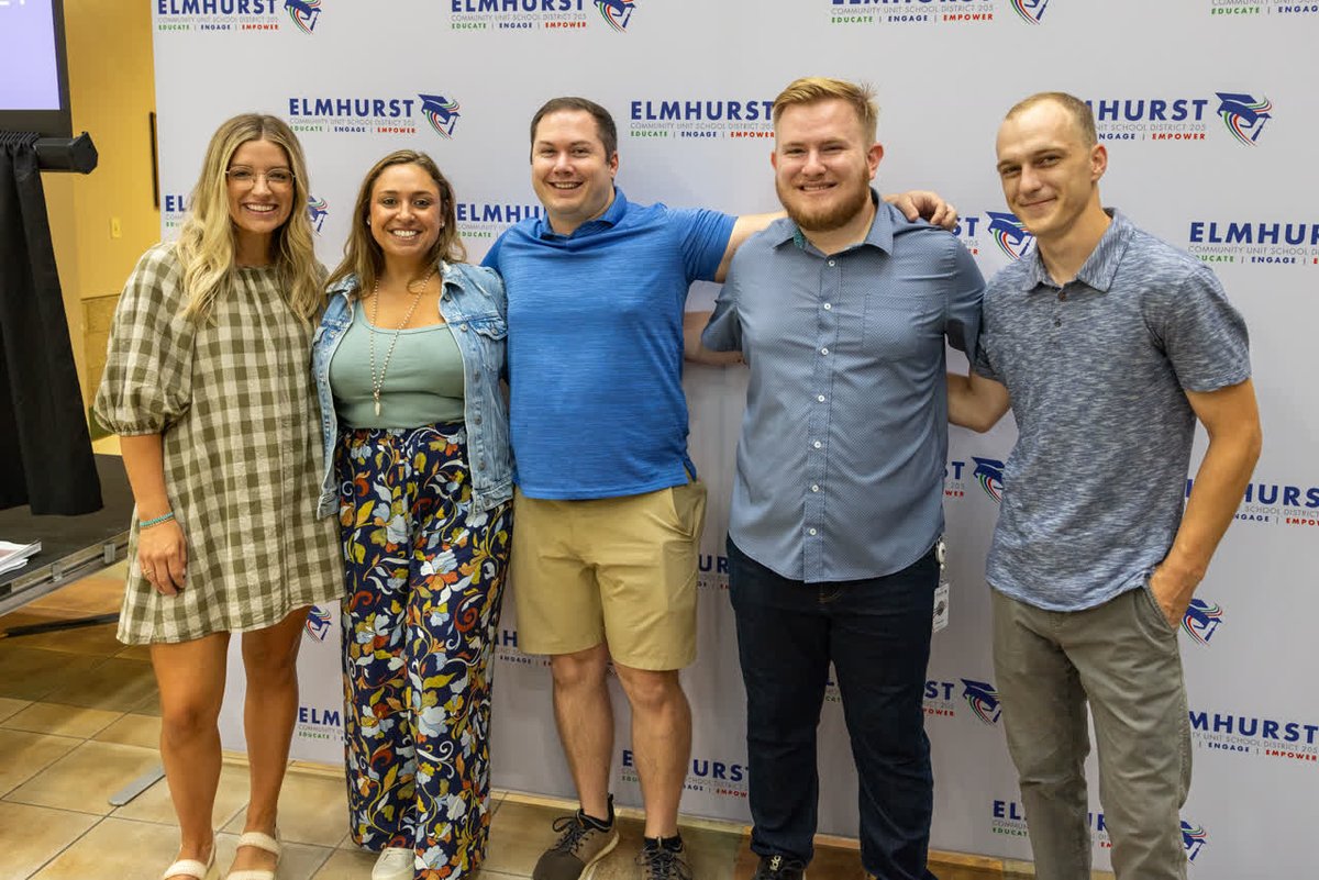 🙌 Welcome to the D205 Family!

🌟 Thrilled to have our new teachers on board. Let's make this year amazing!

 #WeAreD205