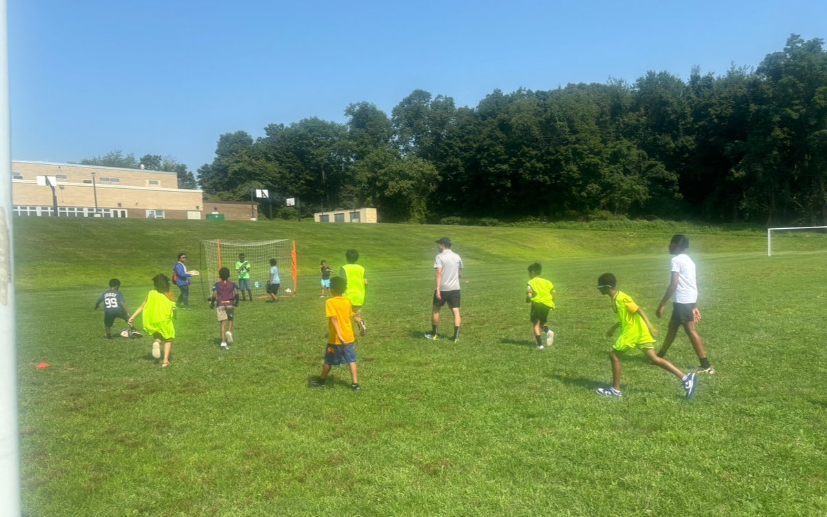 DealyOSuccess's tweet photo. It was a great day at MBK/Girls Inc Camp! MBK Campers participated in clinics with NY Ecuador Futsal Club AND OHS Grad &amp; NY Knick Jacob Toppin (who also joined a Girls Inc volleyball game) ⭐️⁦@OssiningSchools⁩ ⁦@Mary_FoxAlter⁩ ⁦@mariaAmeyer03⁩ ⁦@TToralAP⁩ https://t.co/0kjICI3pIh