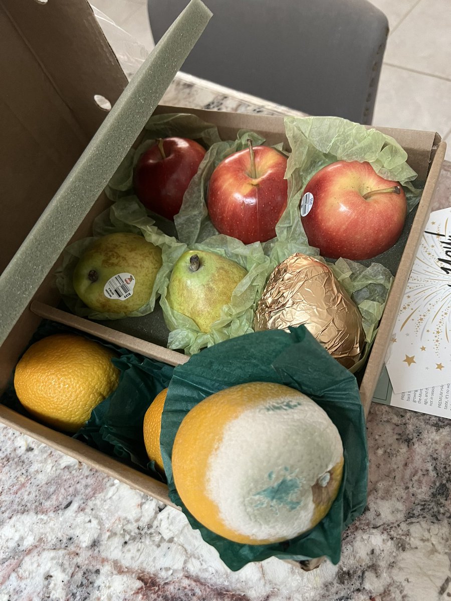 tabacone's tweet image. Hey @HarryandDavid 
Got some issues in quality control