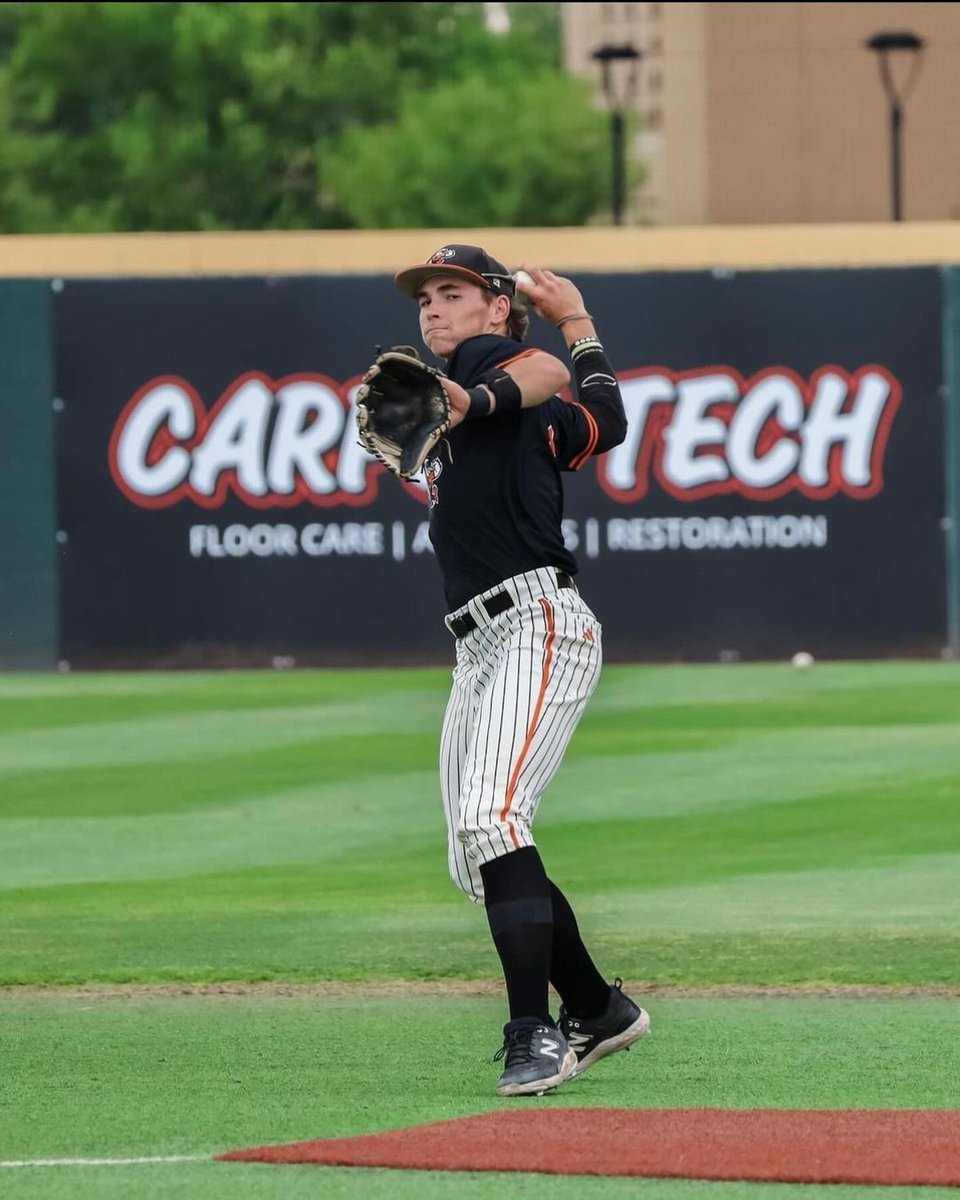 D1Baseball (@d1baseball) on Twitter photo "Mason Hamlin's hit tool, defensive versatility and speed will give him a chance to earn a major role for the Sooners in 2025."
Read more on the incoming <a href="/OU_Baseball/">Oklahoma Baseball</a> shortstop and some of the other latest <a href="/SEC/">Southeastern Conference</a> transfers ⤵️
🔗 buff.ly/4fD0Y03 "Mason Hamlin's hit tool, defensive versatility and speed will give him a chance to earn a major role for the Sooners in 2025."
Read more on the incoming <a href="/OU_Baseball/">Oklahoma Baseball</a> shortstop and some of the other latest <a href="/SEC/">Southeastern Conference</a> transfers ⤵️
🔗 buff.ly/4fD0Y03