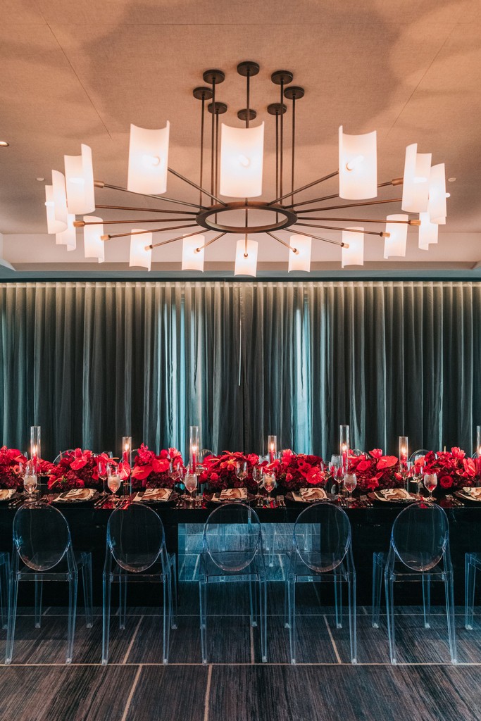 thewhitewren's tweet image. From a romantic red evening to a sweet lavender ceremony, this Atlanta wedding celebration emulates pure passion and thoughtful design.❤️🦋

whitewren.com/allstar-vendor…

Photography @harwellphoto

#wedding #luxurywedding #purplewedding #atlantawedding #weddinginspo #thewhitewren