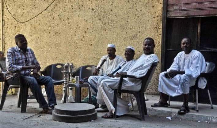 adlsabry883's tweet photo. الجنسية... #سوداني
#المهنة لاجيء و جامع تبرعات و معونات بالدولار الجنية لا احبوش
محل الأقامةاي قهوة اوكافيه في مصر
#الحالة_الاجتماعيةمتزوج وعندي ٨عيال والمصريين هما اللي يعولوهم
#الهواية شرب الشاي و الأكل و النوم و جمع المعونات 
#الطموحات ...مفيش هفضل لاجيء و هعيش لاجيء 
يتبع https://t.co/YdeVBruulW