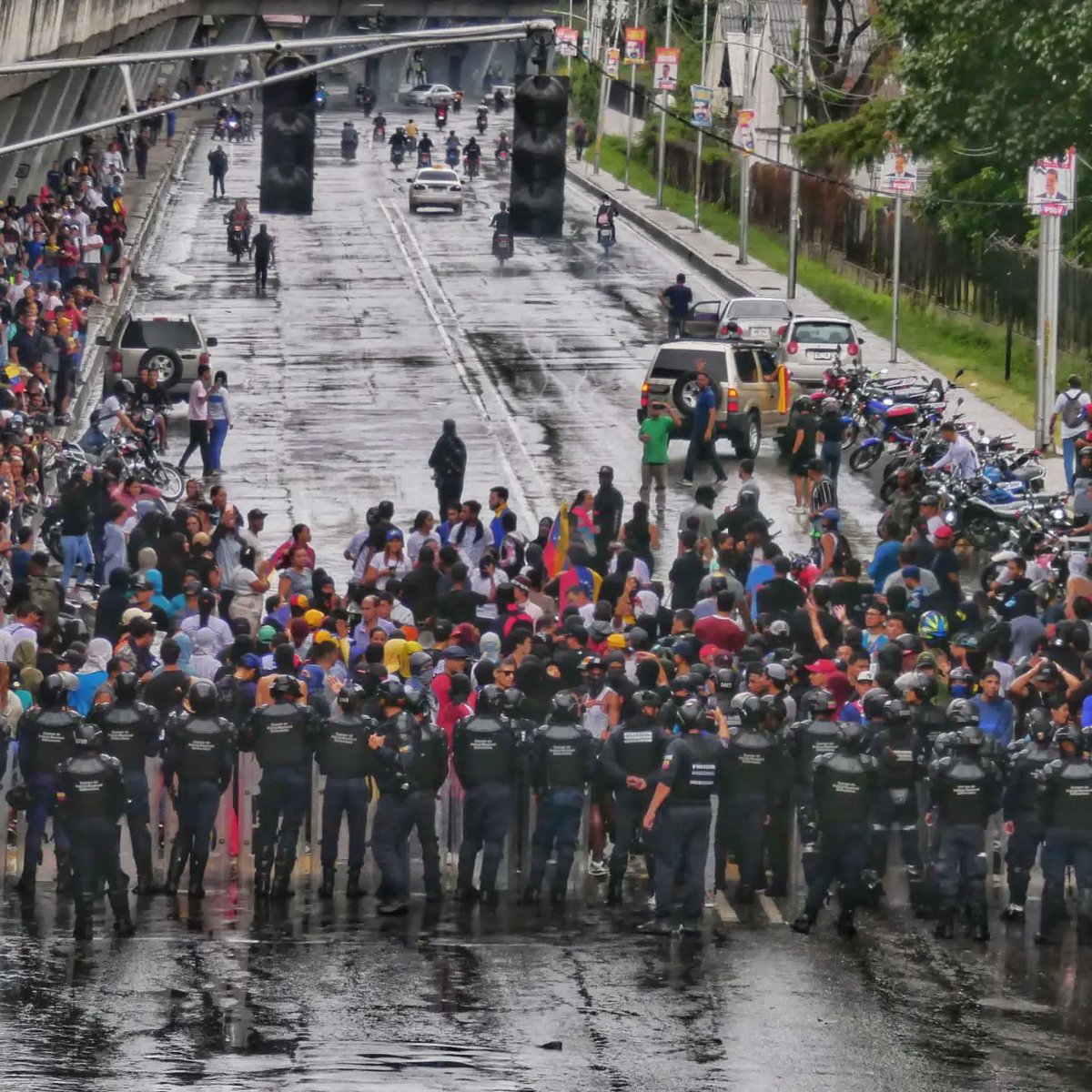 Los registros de Provea dan cuenta de 24 personas fallecidas entre el domingo 28 de julio y el lunes 05 de agosto en eventos y protestas relacionadas con los comicios del #28Jul

En al menos nueve de los asesinatos de manifestantes registrados por Provea, las agrupaciones de