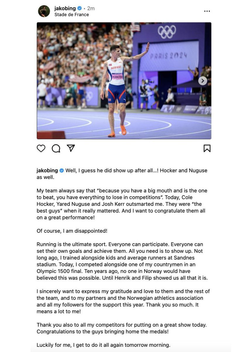 Es un señor. 

#CORREDOR\ #Paris2024