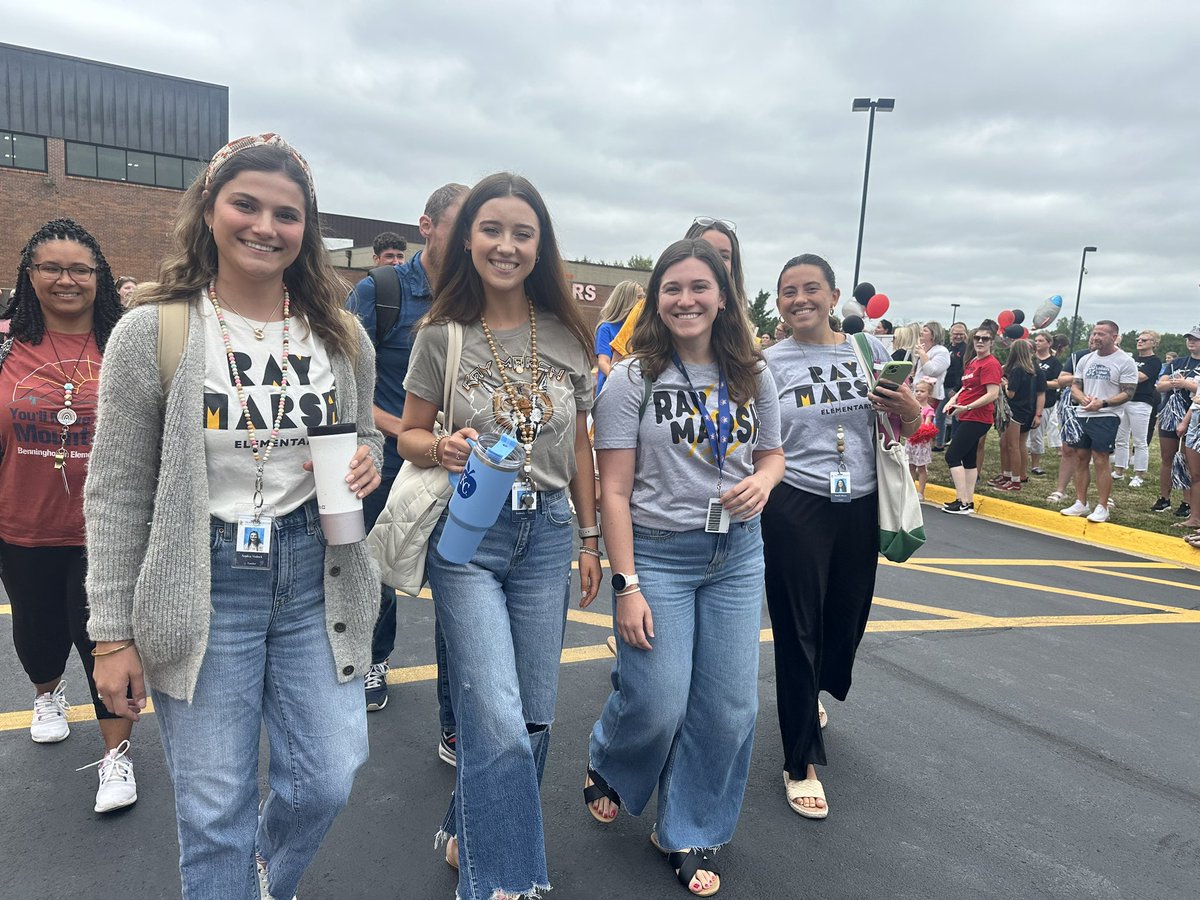 RayMarshCougars's tweet photo. Welcome to our new team members! We are so happy you chose @theSMSD but even happier you’re joining us here at Ray Marsh!! https://t.co/kdy0Z0Whi3