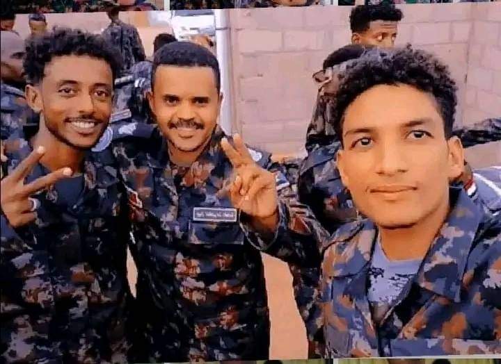 "الناس اللي ح تقولوا بتضروا المكنة دا الآن في شندي والرجل يتبع لجهاز الأمن هيئة العمليات الدفعة (x) 
دا شغل بختلف شغل امن ياجن
زماااان قلتوا شرق النيل ملانة جنجويد وكتار وما بنتهوا قلنا ليكم الجيش صعب مابتقدروا والله شغلوا بي احترافية عالية
اها الرائد دا 6 شهور لافي كدمول في نص