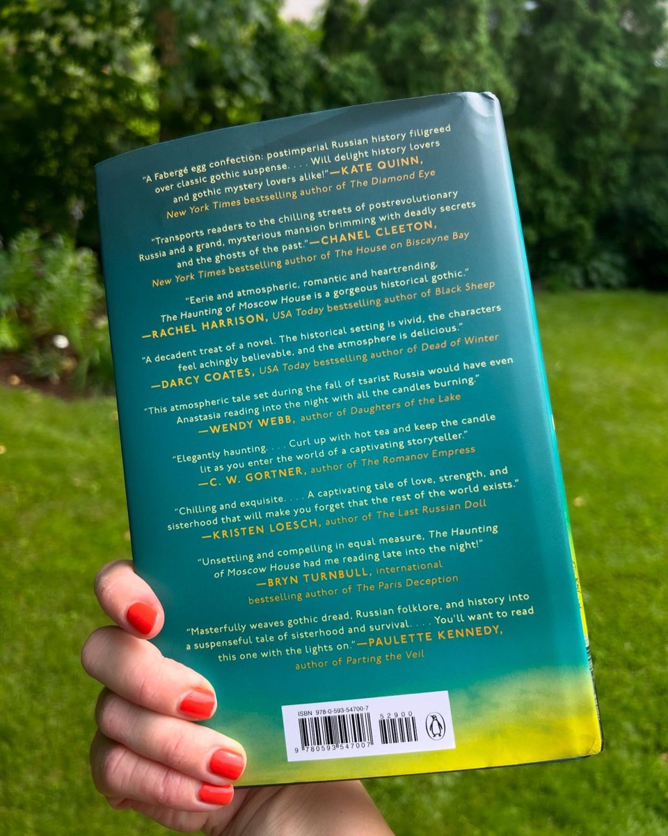 OlesyaAuthor tweet picture