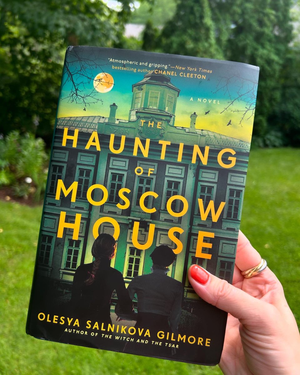 OlesyaAuthor tweet picture