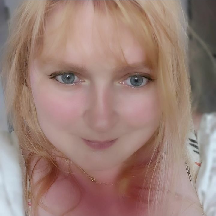 _SallyNyan_'s tweet photo. A tout ceux que ça intéresse encore parce que j'ai plus que merdé sur bien des points, je vais bien. J'ai encore des troubles à régler mais d'autres ont été pris en charge et sont derrière moi. Je suis reconnue handicapée depuis 2ans maintenant et hospitalisée depuis 3. https://t.co/XufIqw1pmF
