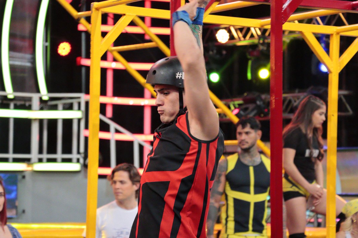 Calle_7PY's tweet photo. 🫀 ¡A puro cardio y fuerza de brazo! 💪
Los equipos se enfrentan en #Turbo1 ¿Qué equipo ganará? 🌪️
#Calle7Py 🟡🔴 https://t.co/5VX0E1oAk0