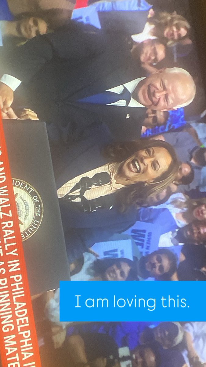 WilsonSayles's tweet photo. Wow. This fucking rocks. It’s clear she really likes him. https://t.co/dEtT4UaPI5
