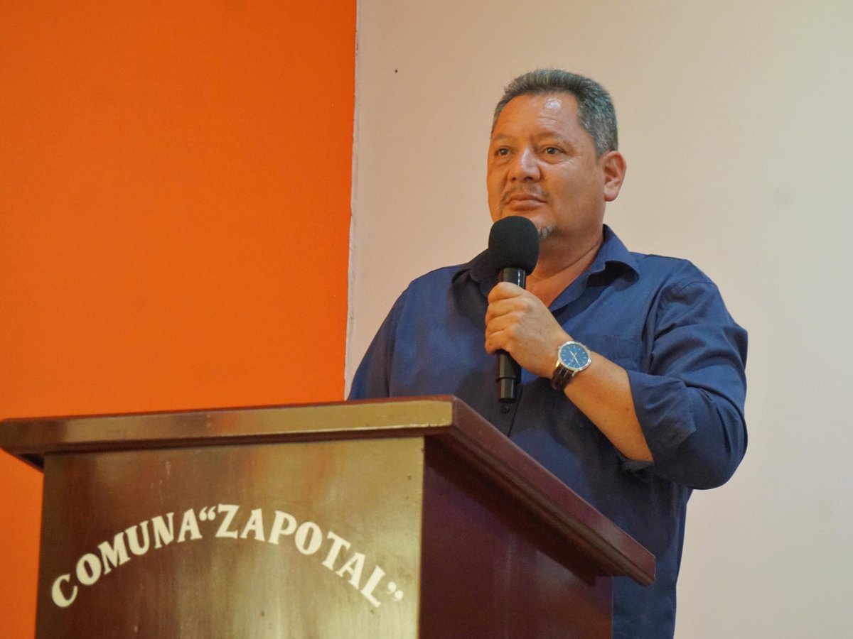 gobersantaelena's tweet photo. El equipo de Gobernación en territorio ejecutó una capacitación #MAPIS para identificar los posibles casos de #violencia en las comunidades de la zona rural.
#ElNuevoEcuadorResuelve https://t.co/Nr3cHyCz72
