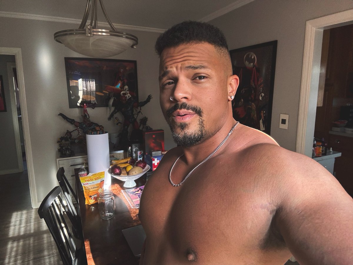 Beau DeMayo tweet media